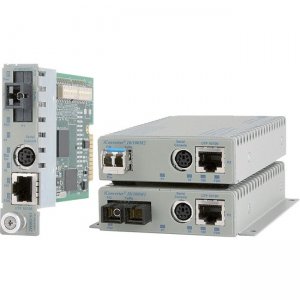Omnitron Systems iConverter 10/100M2 Transceiver/Media Converter 8902N-0-EW 89xxN-x-xx