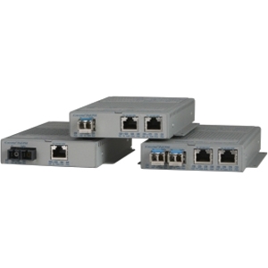Omnitron Multi-port 10/100 Media Converter with Power over Ethernet (PoE/PoE+) 9359-1-29W FPoE/SL