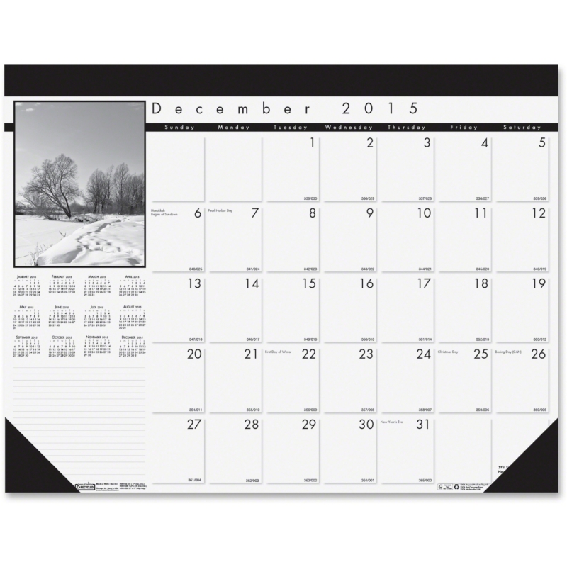 House of Doolittle Black on White Desk Pad Calendar 122 HOD122